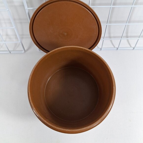Vintage Collectible Tupperware #263 Coffee Canister Brown w Lid D 6 x H 4.25 In - Picture 12 of 14